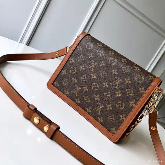 Cheap MM（2019 Louis Dauphine Vuitton Spring Show） 0705